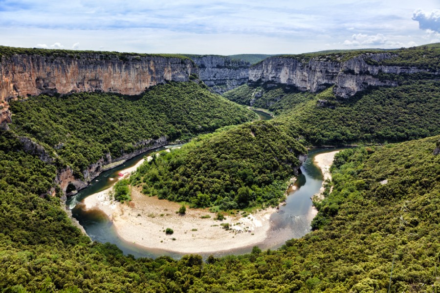 Quelles sont les meilleures cabanes dans les arbres en Ardèche ?